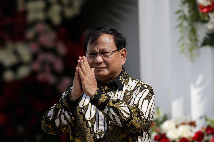 Defense Minister Prabowo Subianto before the inauguration of the Indonesian Advanced Cabinet ministers in Istana Negara, Jakarta, Wednesday (10/23/2019).  Indonesian President Joko Widodo announced and appointed the Indonesian Advanced Cabinet ministers, as well as ministers at the ministerial level.