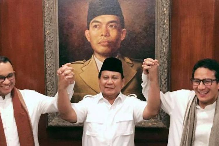 Prabowo Subianto bersama calon gubernur DKI Anies Baswedan dan calon wakil gubernur DKI Sandiaga Uno.