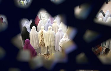Ilustrasi shalat tarawih berjamaah.