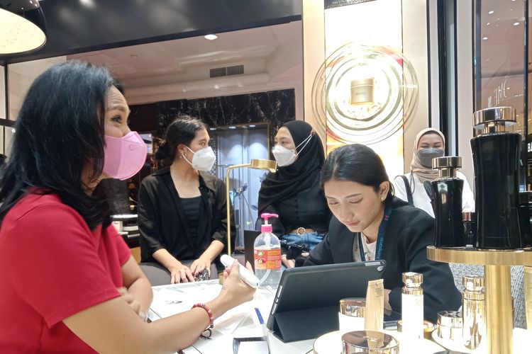 Loreal Indonesia menghadirkan beauty tech yang memudahkan personalisasi produk kecantikan sesuai kulit.