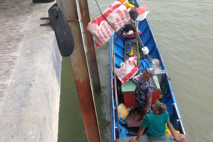 Ratusan miras ilegal dari Malaysia diamankan di Pos TNI AL Sei Pancang Sebatik. Sebanyk 624 botol miras ilegal  dari Malaysia tersebut rencananya akan dibawa ke Tanjung Selor dengan menggunakan kapal nelayan jaring.  