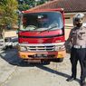 Gagal Menyalip, Pemotor Asal Sumsel Tewas Terlindas Truk di Sumedang