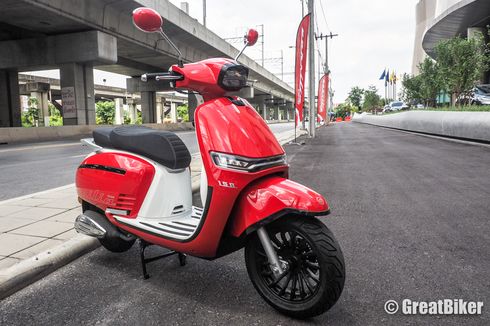 Keeway Luncurkan Skutik Retro Baru, Versilia 150 