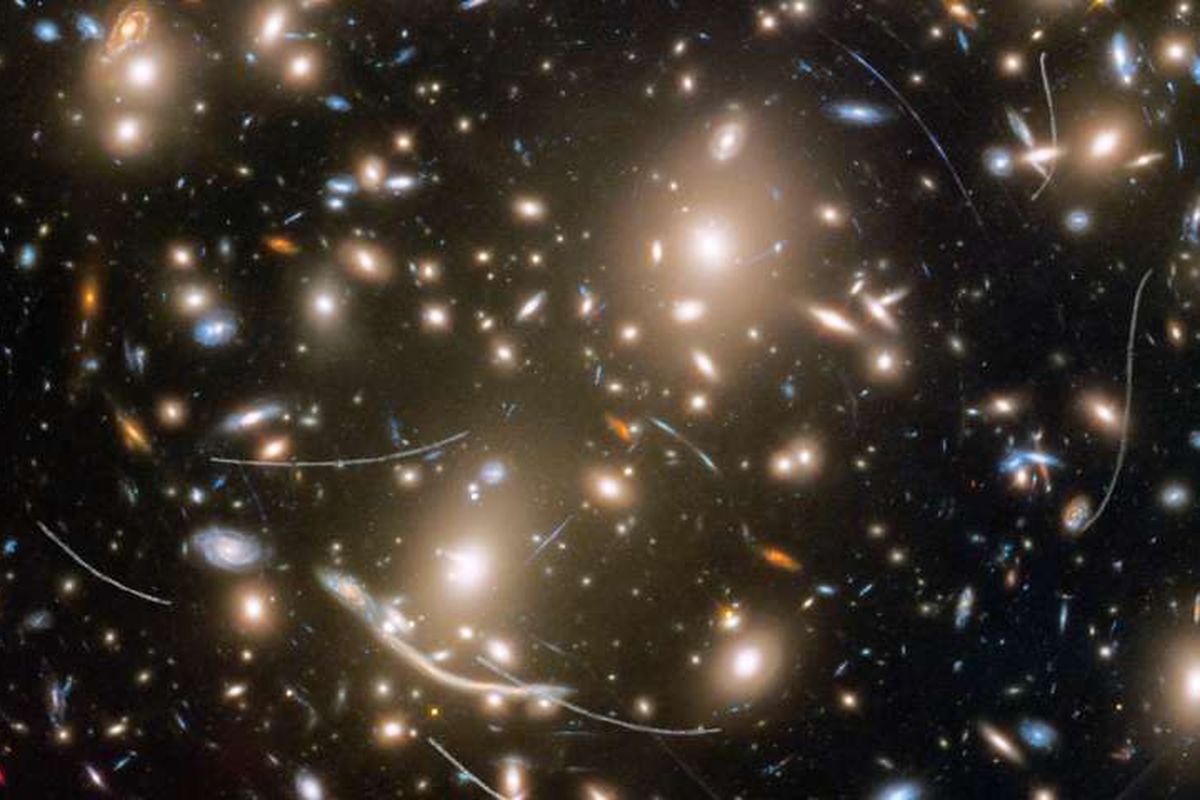 Kumpulan galaksi dan asteroid