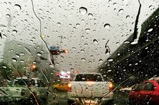 Prakiraan Cuaca Surabaya Hari Ini Kamis 14 Maret 2024, dan Besok : Siang ini Hujan Ringan