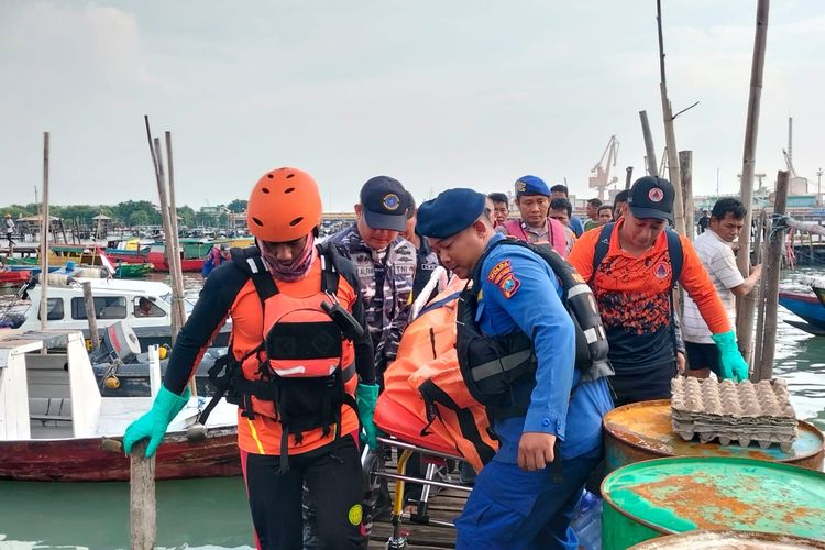 Korban Tewas Tenggelamnya Perahu Besi Tua di Gresik Jadi 2 Orang, 1 Masih Hilang