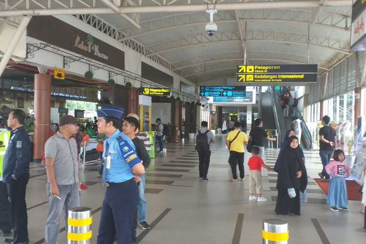 Suasana aktivitas di Bandara Internasional Sultan Syarif Kasim (SSK) II Pekanbaru, Riau beberapa waktu lalu