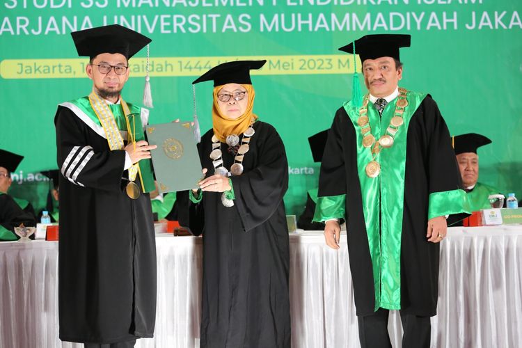 Raih Doctor HC UMJ, UAH Paparkan 3 Poros Manajemen Pendidikan Islam