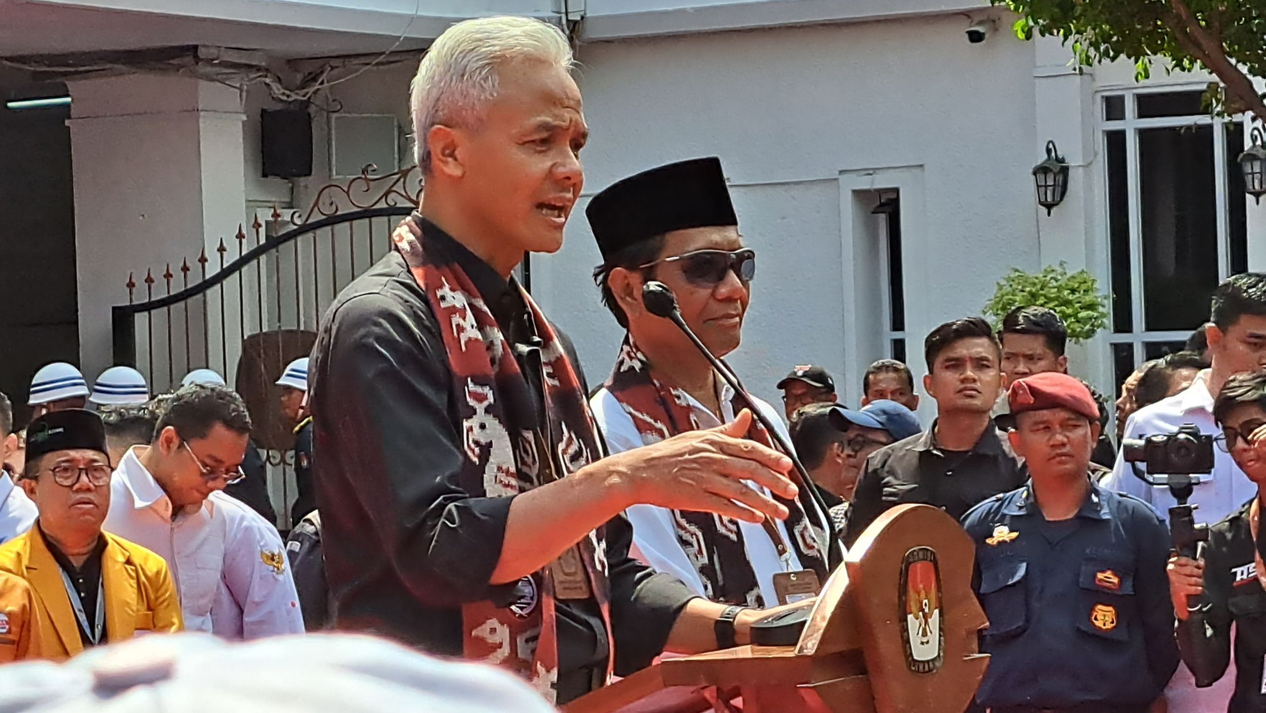 Usai Mendaftar Capres-Cawapres, Ganjar-Mahfud Merapat ke Rumah Megawati