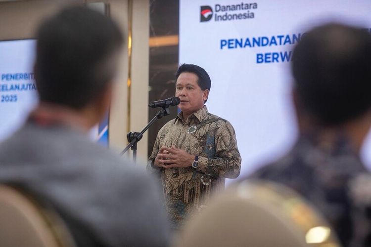 Dirut BRI Hery Gunardi dalam acara penandatanganan Perjanjian Penerbitan Obligasi Berwawasan Sosial Berkelanjutan BRI Tahap 1-2025 di Jakarta, Rabu (18//6/2025).