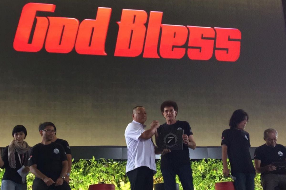 Konferensi pers 45th God Bless Anniversary e-Concert dihadiri para personel God Bless dan penyelenggara di Telkomsel Landmark Tower, Jakarta Selatan, Senin (29/10/2018).