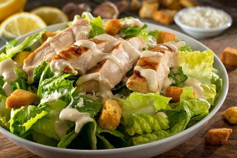 Resep Caesar Salad Pakai Selada Romaine, Sausnya Berbahan Mustard dan Kecap Inggris