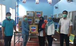 Tanggulangi Covid-19, BLK Samarinda Sumbang 200 Baju Hazmat Kepada IDI 