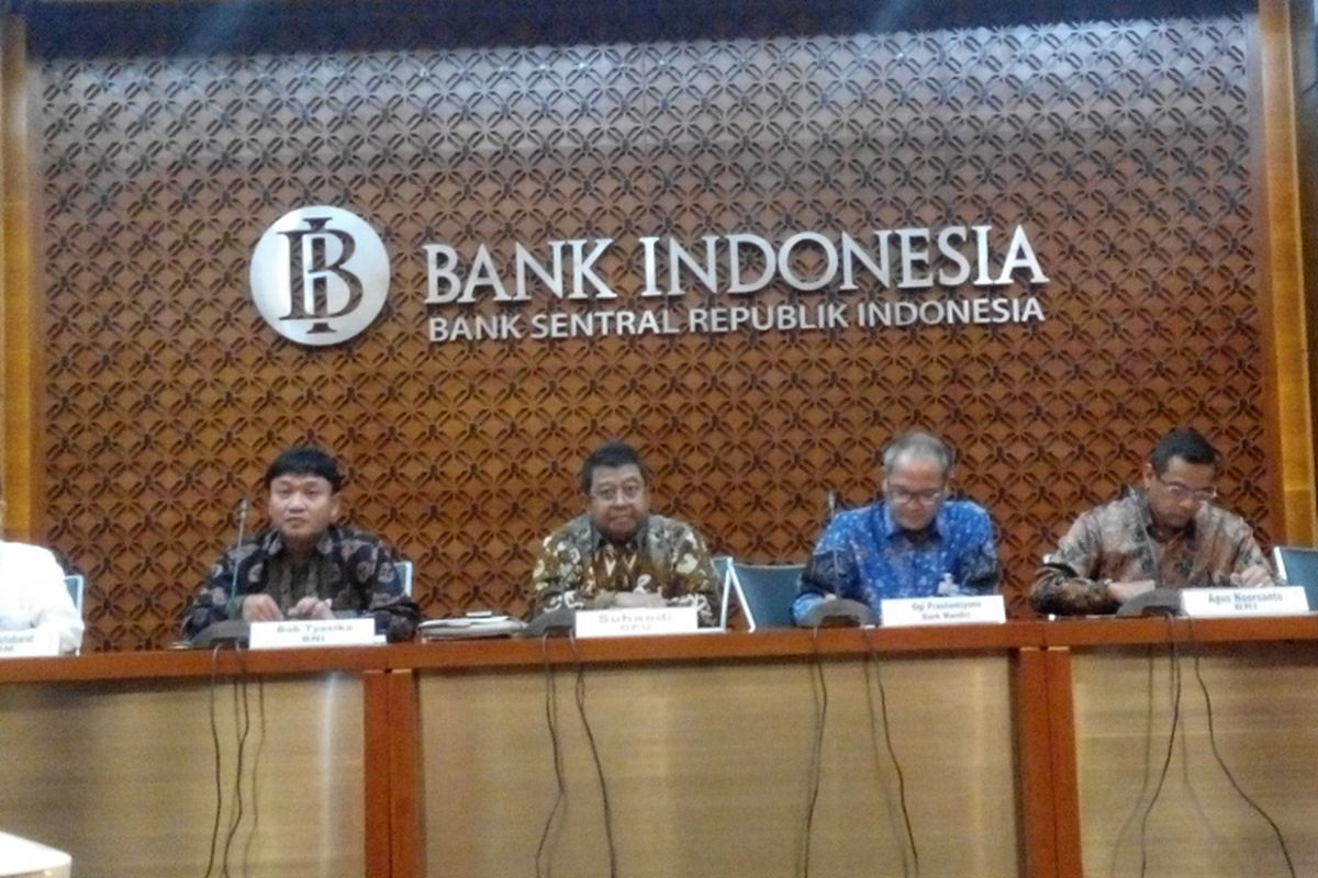 Konferensi pers layanan penukaran uang oleh Bank Indonesia (BI) dan bank-bank BUMN di Jakarta, Rabu (14/6/2017).
