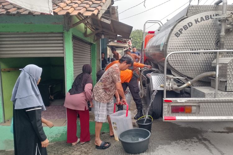 Ratusan Warga di Nanggung Bogor Krisis Air Bersih, Hanya Mengandalkan Kiriman BPBD