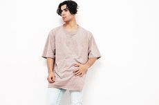 8 Tips Memakai Baju Oversize untuk Laki-laki Bertubuh Pendek