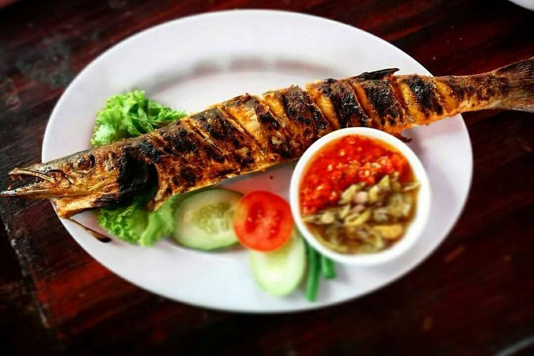 3 Restoran Seafood Di Bandung Cocok Untuk Makan Bersama Keluarga Halaman All Kompas Com
