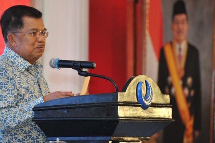 Wakil Presiden Jusuf Kalla saat memberikan arahan pada Rapat Koordinasi Nasional Pemantapan Pelaksanaan Pilkada Serentak tahun 2017 di Hotel Bidakara, Jakarta, Selasa (31/1/2017).