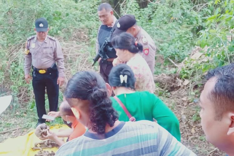 Temuan tulang belulang tanpa identitas di depan Pura Ulunsuwi, Dusun Kawan, Desa Takmung, Banjarangkan, Klungkung, pada Jumat (15/11/2019) pukul 16.30 Wita.