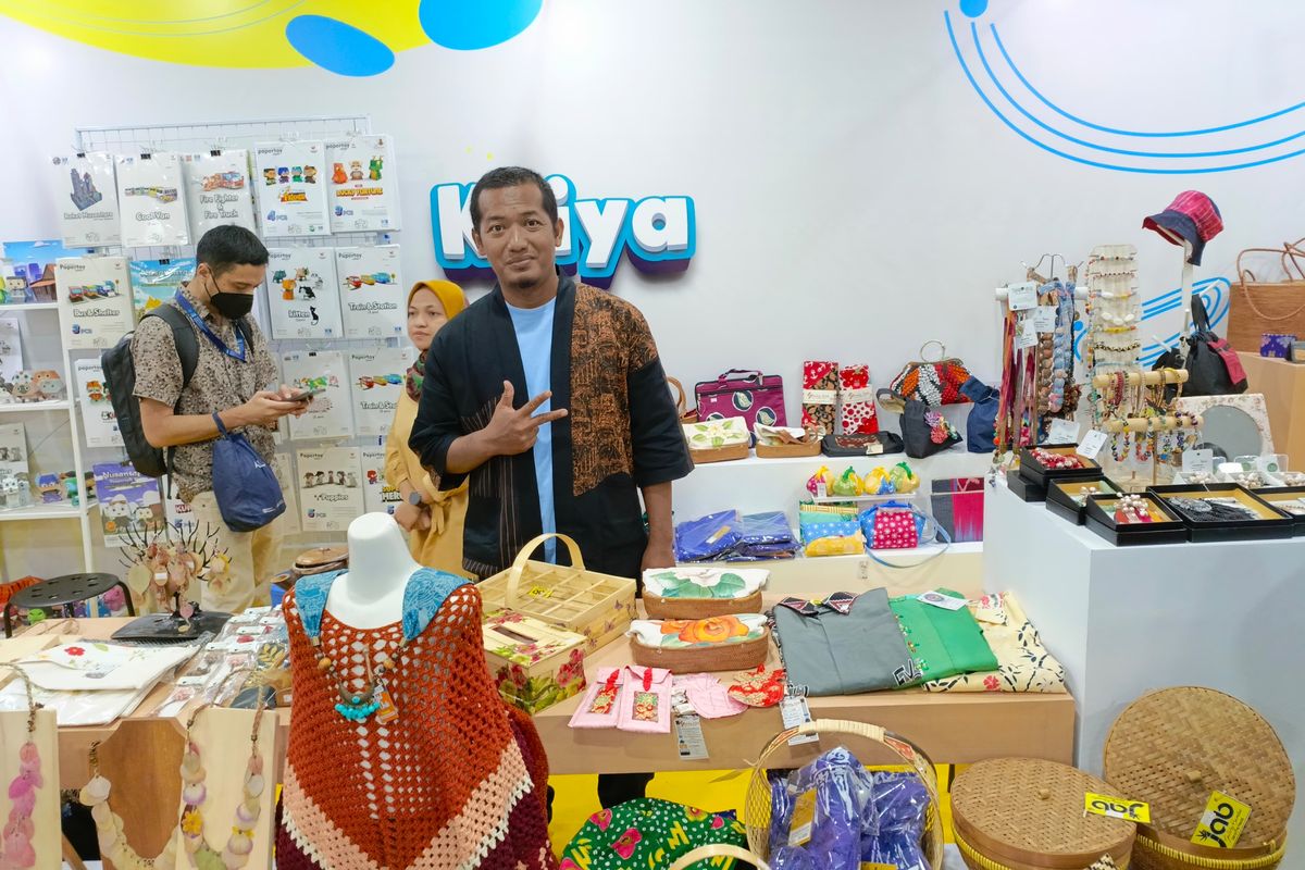 Jefri Galery Bambu pada acara Bazar UMKM Untuk Indonesia 2023 di Basement Sarinah pada Jum'at (22/9/2023)