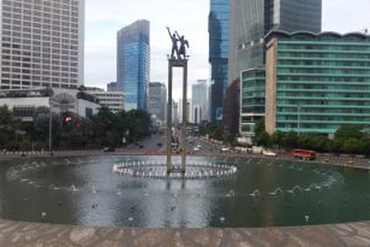 Bundaran Hotel Indonesia menjelang penutupan di Jalan Sudirman - MH Thamrin, Kamis (23/4/2015).