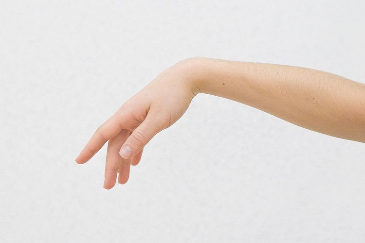 Rambut Lebat di Tangan Wanita Tanda Gairah Seksual Tinggi? Ini Faktanya