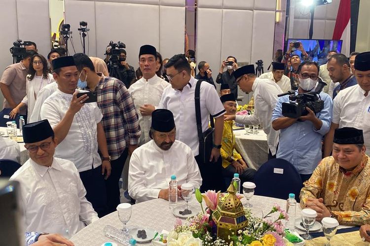 Momen buka puasa bersama Partai Nasdem 1444 H/2023 M yang dihadiri oleh ketum-ketum partai politik dan calon presiden dari Partai Nasdem Anies Baswedan di Nasdem Tower, Gondangdia, Jakarta Pusat, Sabtu (25/3/2023). 
