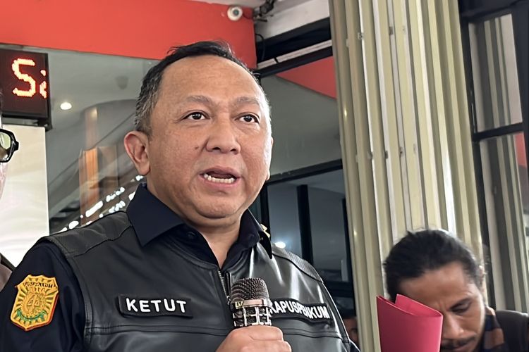 Kejagung Periksa Kepala Biro Hukum Kemendag Terkait Kasus Izin Ekspor CPO