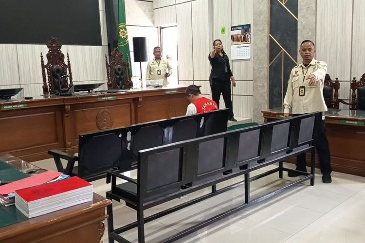 Ajukan Eksepsi Tim Penasehat Hukum Taufik Hidayat Minta Perkara Dipindah ke PN Bandung