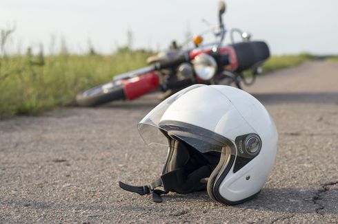 Kurang Konsentrasi, Pengendara Sepeda Motor Terjatuh dan Tewas di Duren Sawit