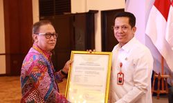 Pj Bupati Tangerang Terima Sertifikat Indikasi Geografis Rambutan Parakan