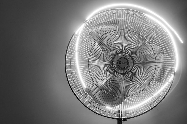 6 Kesalahan Menggunakan Kipas Angin yang Membuat Tagihan Listrik Membengkak