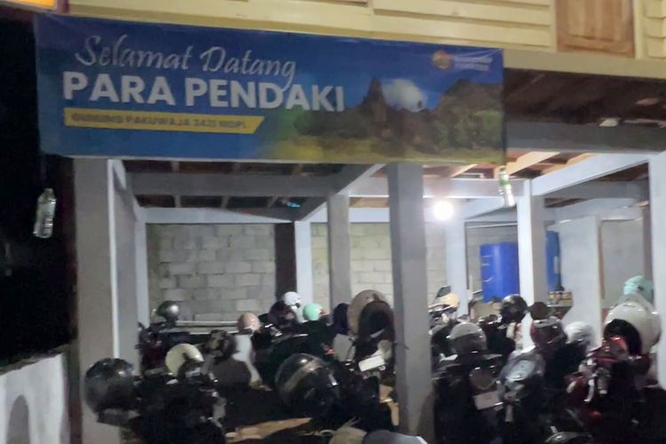 Cara ke Basecamp Gunung Pakuwaja via Parikesit, Bisa Naik Bus