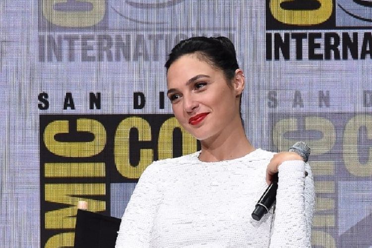 Gal Gadot  menghadiri Justice League Presentation oleh Warner Bros pada ajang Comic-Con International 2017 di San Diego Convention Center, San Diego, California, Sabtu (22/7/2017).