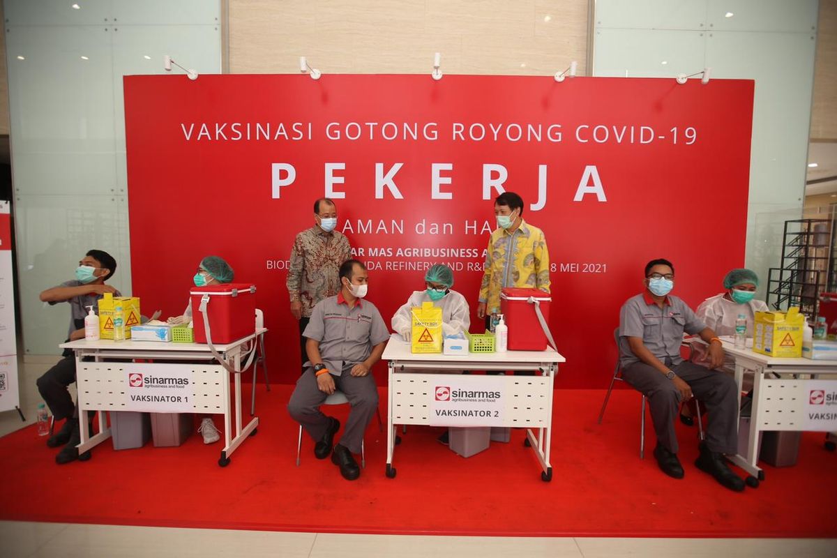 Karyawan yang mendapatkan vaksin dalam program Vaksinasi Gotong Royong tidak dibebankan biaya apa pun. 