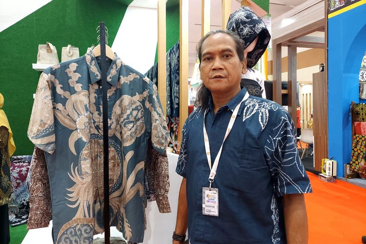 Ketua Klaster Batik Kabupaten kendal Zachroni (52)