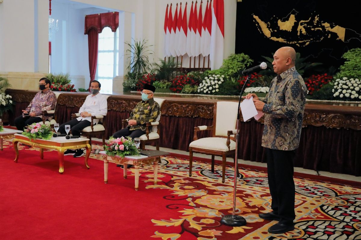 Menteri Koperasi dan UKM Teten Masduki  saat di istana presiden, Kamis (23/7/2020). 