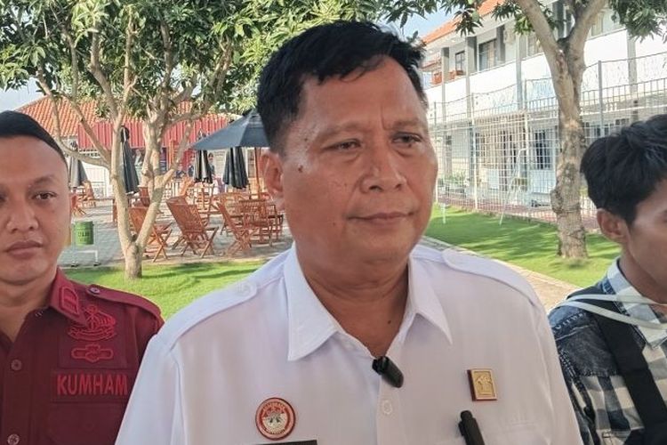 Kepala Lapas Kelas II B Indramayu Hero Sulistiyono saat memberikan keterangan di Indramayu, Jawa Barat, Rabu (8/11/2023). 