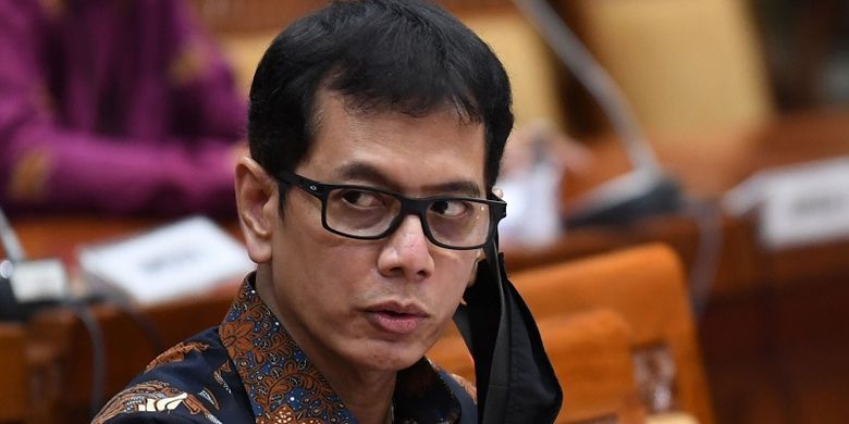 Indonesia's former Minister of Tourism and Creative Economy Wishnutama Kusubandio has been named the president commissioner of the country?s largest mobile phone operator, Telkomsel. 