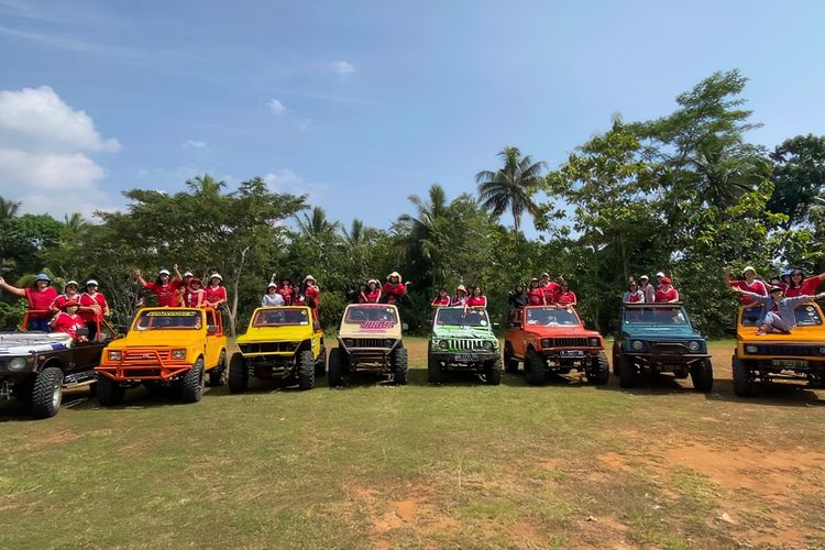 Jip Wisata Pinus Pengger, Yogyakarta.