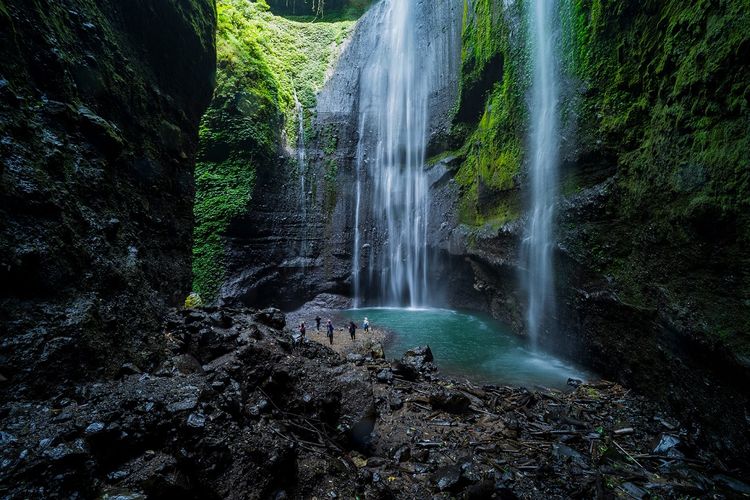 Air terjun Madakaripura di Dusun Branggah, Negororejo, Lumbang, Kabupaten Probolinggo, Jawa Timur.
