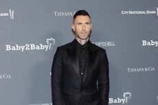 Adam Levine Dituduh Selingkuh, Bantahan dan Pesan Genit