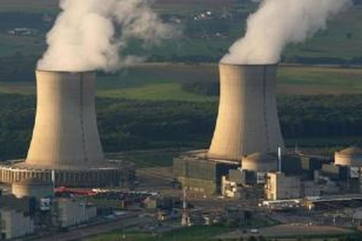 Pembangkit listrik tenaga nuklir di  Cattenom, Perancis bagian timur, merupakan salah satu dari tujuh pembangkit yang dilintasi drone misterius.
