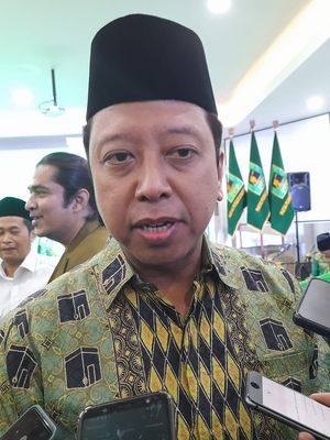 Ketua Majelis Pertimbangan DPP PPP Muhammad Romahurmuziy di Kantor DPP PPP, Jakarta, Kamis (5/1/2023) saat menghadiri acara peringatan hari lahir (harlah) ke-50 PPP.