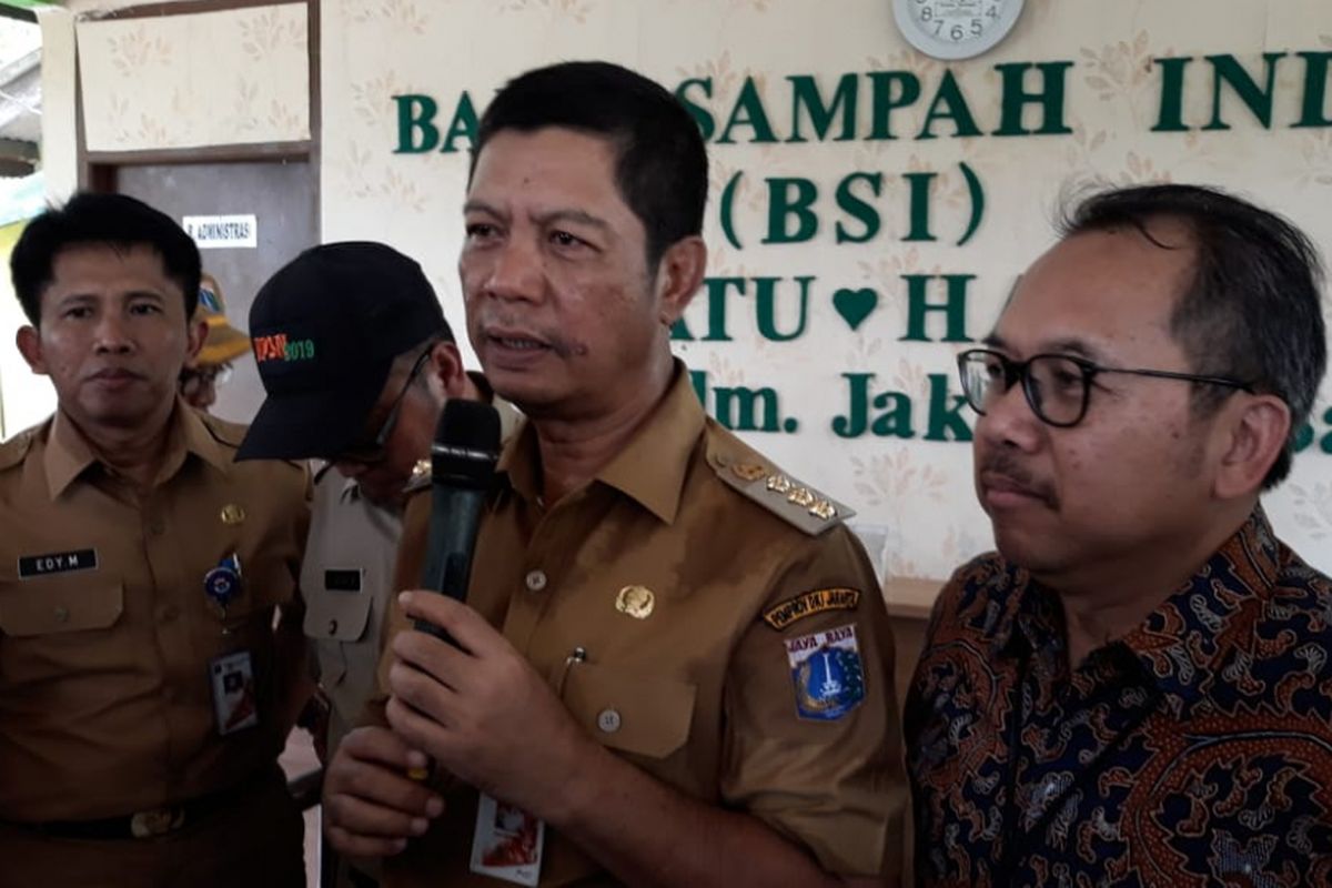 Wali Kota Jakarta Barat Rustam Effendi saat menghadiri Peringatan  Hari Sampah Nasional, Selasa (26/2/2019) di Kelurahan Cengkareng, Jakarta Barat. 