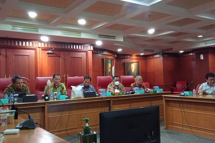 Bos Bulog Pastikan Beras Impor 500.000 Ton Masuk Hingga Pertengahan Februari 2023