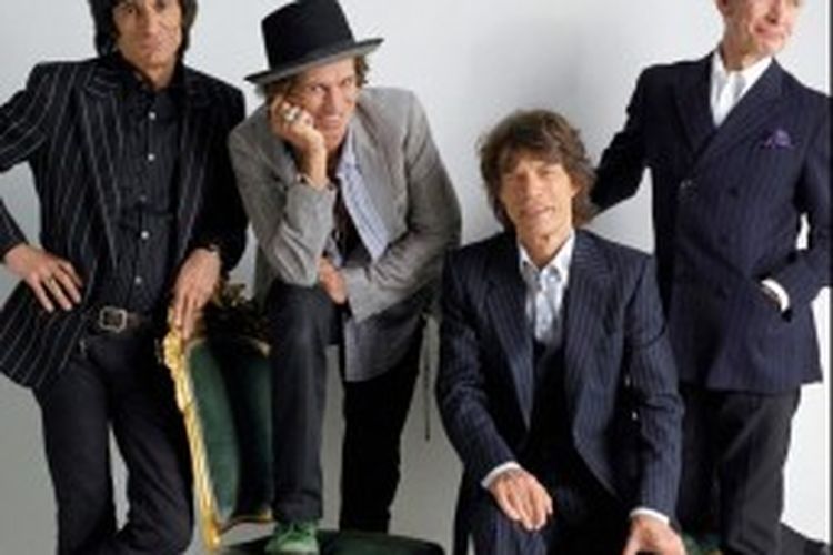 Untuk kepentingan konser Glastonbury, personil grup musik rock Rolling Stone, Mick Jagger, tinggal sementara dalam tenda seharga 3.000 pound. Interiornya dilengkapi perabotan, toilet dan fasilitas mewah.