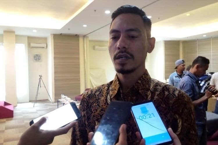 Ketua KPU Kota AMbon, M. Shadek Fuad saat memberikan keterangan kepada wartawan di Hotel Amaris Ambon, Rabu (13/8/2019)