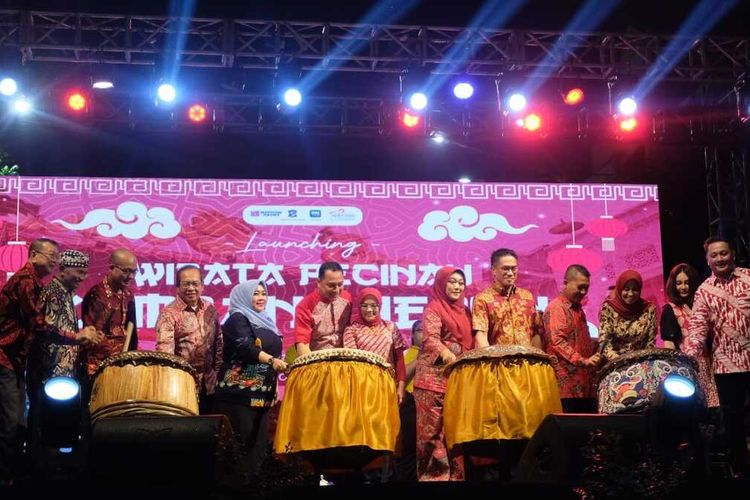 Wali Kota Surabaya Eri Cahyadi resmi melaunching Wisata Pecinan Kembang Jepun atau Kya-kya Reborn di Jalan Kembang Jepun, Surabaya, Sabtu (10/9/2022) malam.