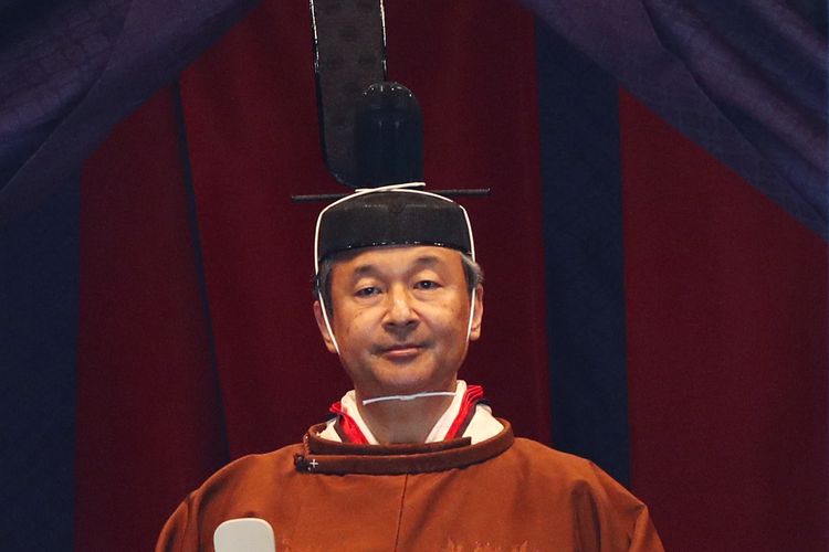 Kaisar Naruhito resmi mengklaim haknya atas Takhta Chrysanthemum selama upacara penobatan di Tokyo, Jepang, pada 22 Oktober 2019.